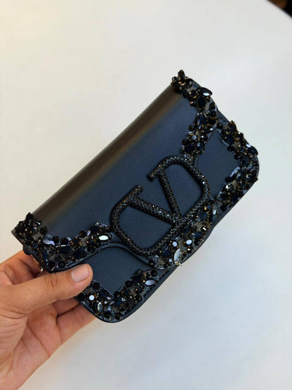 Valentino

150 dhs

Zain175
♥️♥️♥️