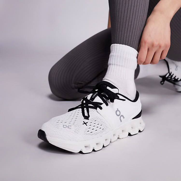 On Running Cloud X 4 Ivory Black ，

Size 36-45 ，
230 dhs🇦🇪🇦🇪

Zain18
♥️♥️♥️