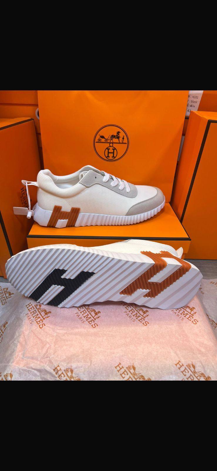 Hermes 
Shoes For Men,

High Quality,
Size 40 To 45


150 dhs🇦🇪🇦🇪

Zain120
♥️♥️♥️