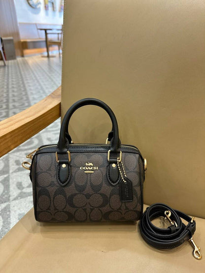 Coach 
Master❣️❣️
    Good Quality 
230 dhs✅

Zain131
♥️♥️♥️