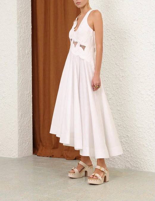 ZIMMERMANN NEW
        💯 % cotton✨
     ✨VIP quality 😍
Sizes;  0-1-2-3
850 dhs✅

Zain287
♥️♥️♥️