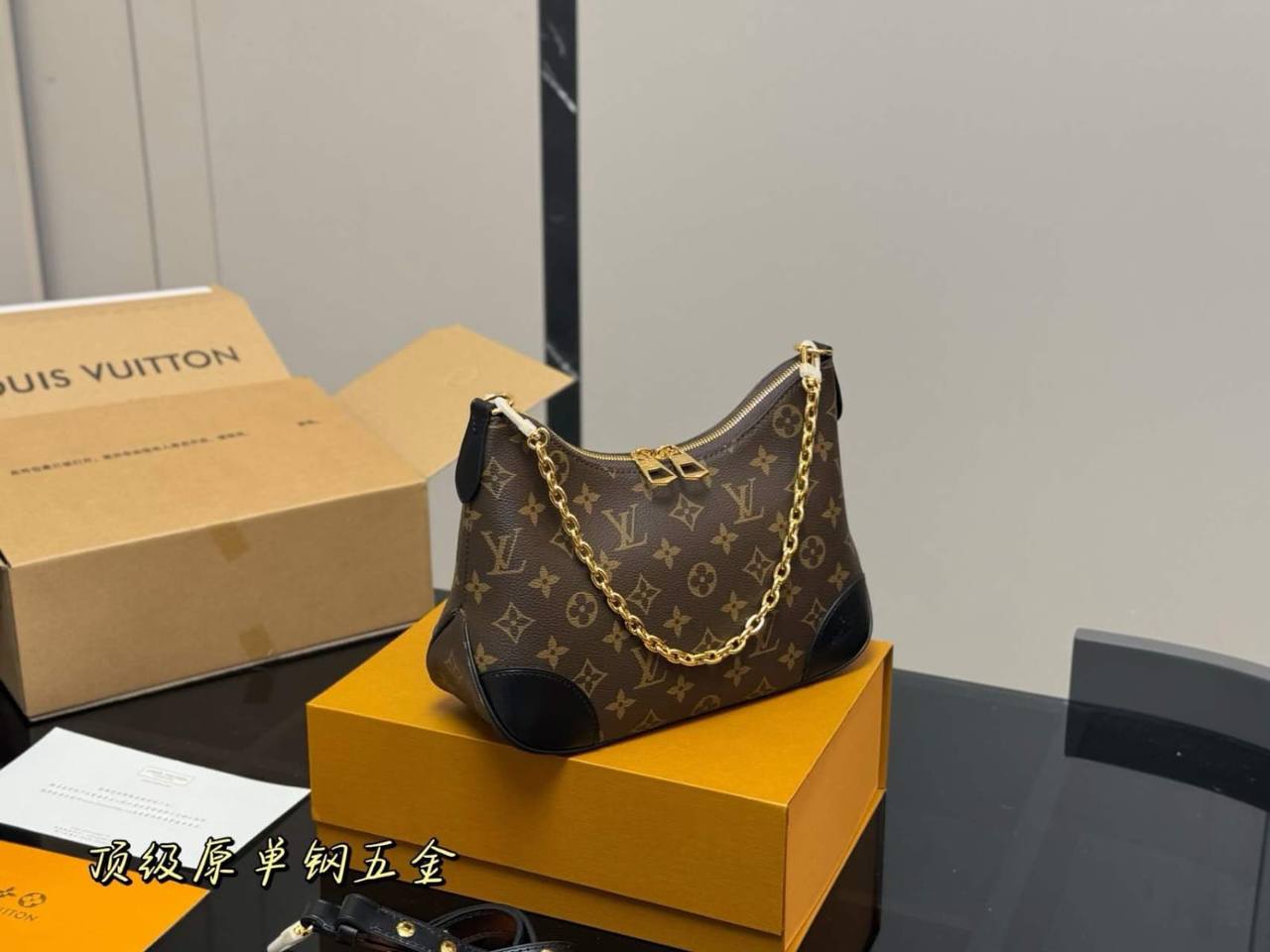 LV
Master🌺🌺 
270 dhs✅

Zain10
♥️♥️♥️