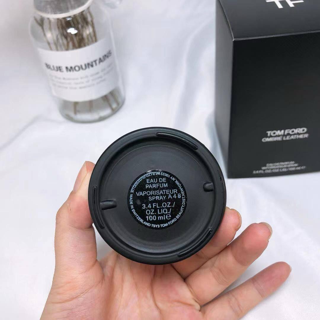 Tom Ford
100 ml
35 dhs💓

Zain17
♥️♥️♥️