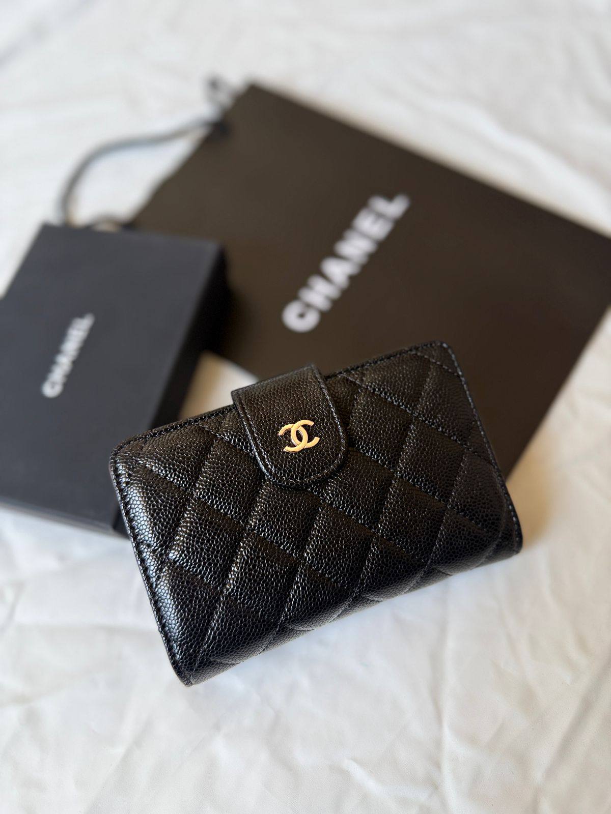 Chanel
💜*Super Master*💜
320 dhs✅

Zain275
♥️♥️♥️