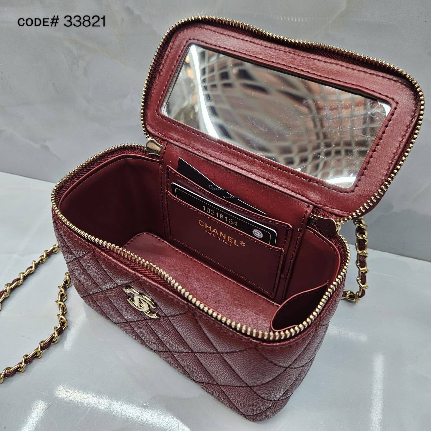 CHANEL ᴠᴀɴɪᴛʏ ᴅʀᴇssᴇʀ
ʜᴀs ᴍɪʀʀᴏʀ ɪɴsɪᴅᴇ
ᴄᴀᴠɪᴀʀ ʟᴇᴀᴛʜᴇʀ ᴍᴀᴛᴇʀɪᴀʟ
ɢᴏʟᴅ ʜᴀʀᴅᴡᴀʀᴇ
sɪᴢᴇ : 17.5 cm
ᴡɪᴛʜ BOX
🎁🎁🎁

90 dhs❤️

Zain31
♥️♥️♥️