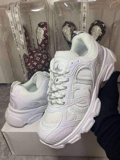 Dior Chrono 🤍
36-45 AVAILABLE 
260 dhs✅

Zain242
♥️♥️♥️