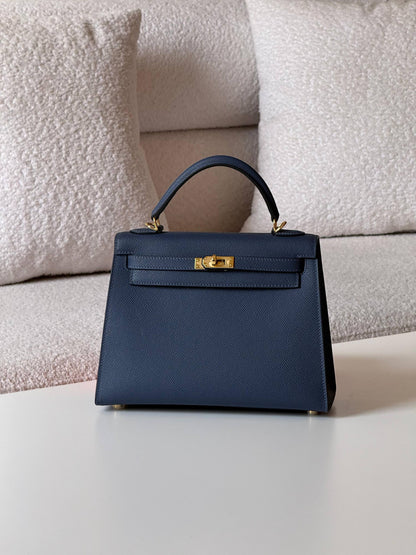 Hermes kelly 25cm💕master quality😍

with box❤️
🎁🎁🎁

380 dhs🪙🌨️

Zain52
♥️♥️♥️