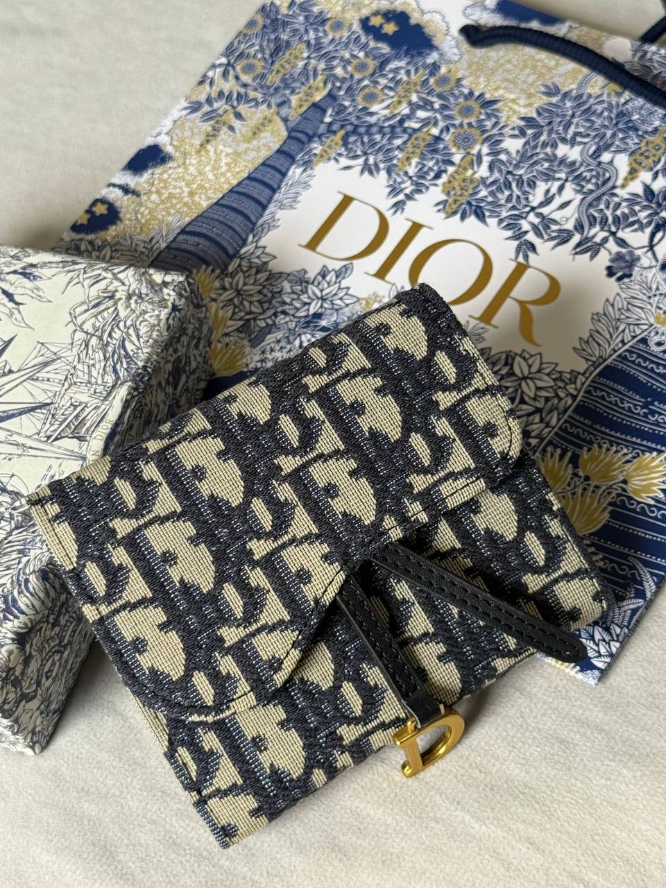 Dior
💜*Super Master*💜
310 dhs🇦🇪

Zain275
♥️♥️♥️