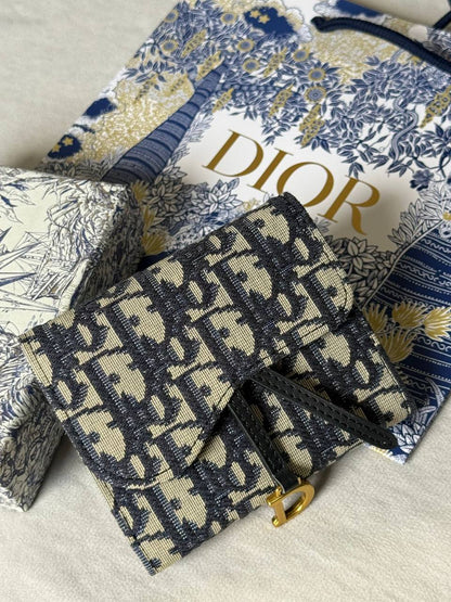 Dior
💜*Super Master*💜
310 dhs🇦🇪

Zain275
♥️♥️♥️