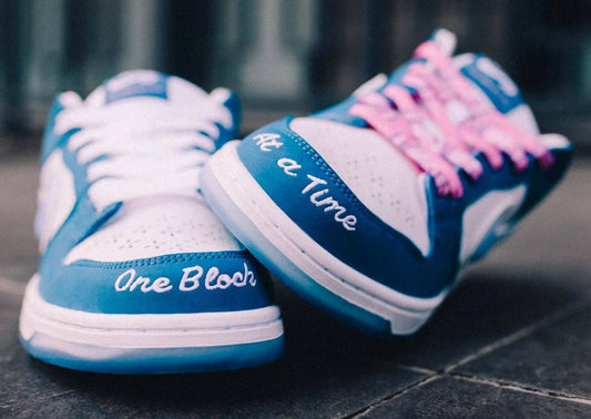 Nike SB Dunk Low "Born x Raised"💙
36-45 AVAILABLE 🤩
230 dhs💓

Zain242
♥️♥️♥️