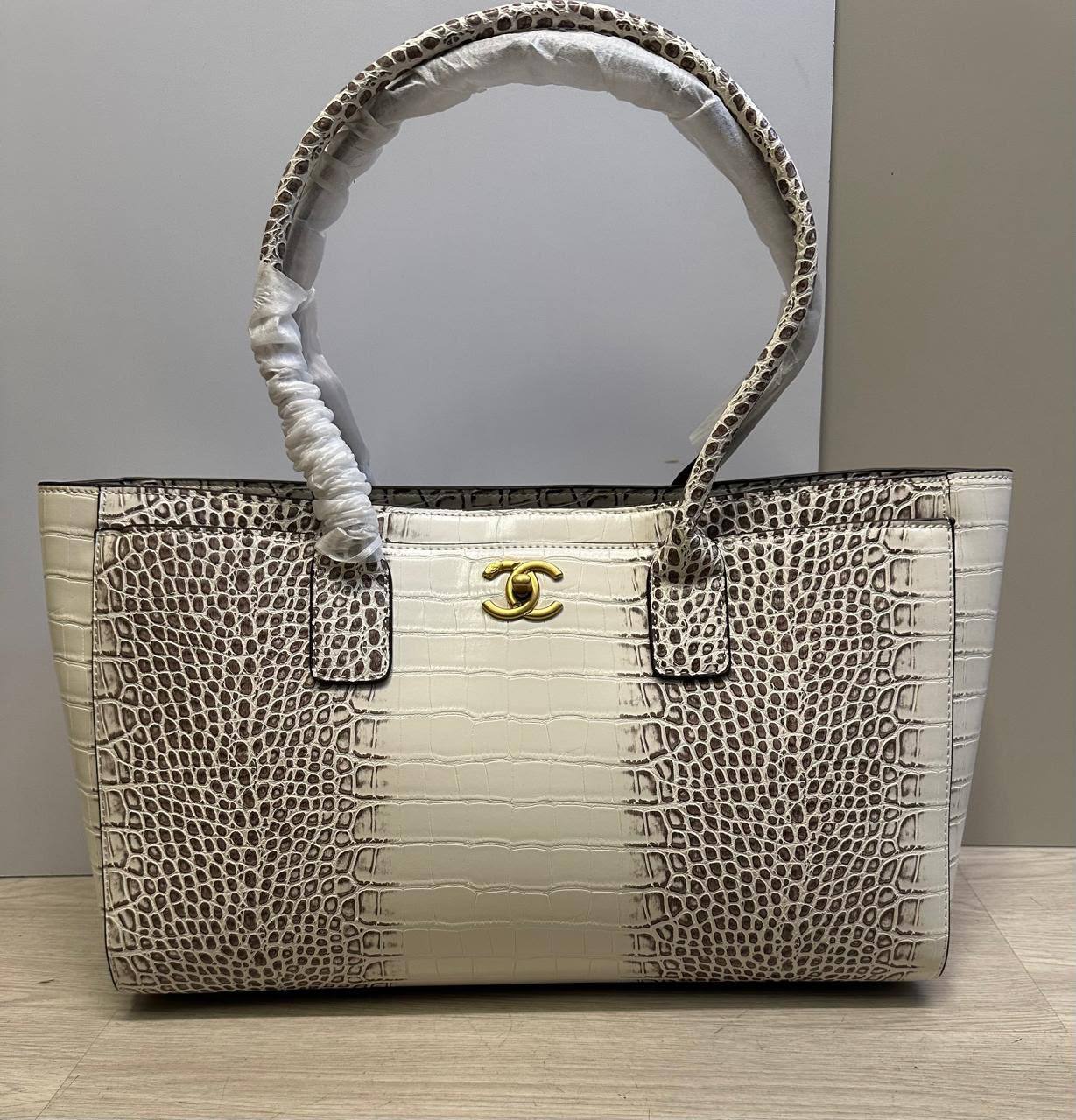 Chanel
Master🌺🌺
For Price 👇 WhatsApp✅
0568585901 
0507557372
0552275751 Owner Zain 👌

Zain134
♥️♥️♥️