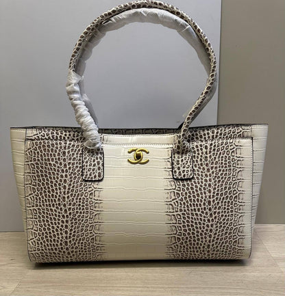 Chanel
Master🌺🌺
For Price 👇 WhatsApp✅
0568585901 
0507557372
0552275751 Owner Zain 👌

Zain134
♥️♥️♥️