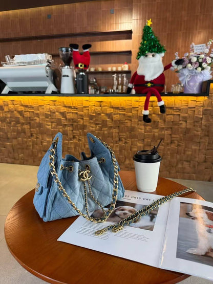 Chanel

22cm🫶🏼🫶🏼 330 dhs🇦🇪🇦🇪
25cm🫶🏼🫶🏼350 dhs🇦🇪🇦🇪

Zain297
♥️♥️♥️