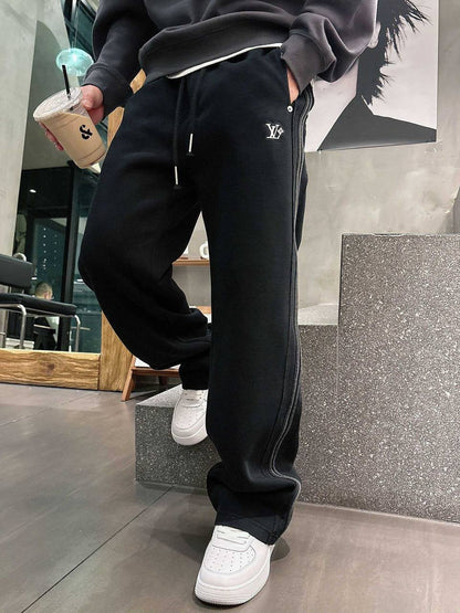 *NEW LOUIS VUITTON*
*♕ 𝐒𝐔𝐏𝐄𝐑 𝐌𝐀𝐒𝐓𝐄𝐑 ♕*
*SIZE: M,L,XL,XXL,XXXL*
300 dhs🪙💚

Zain227
♥️♥️♥️