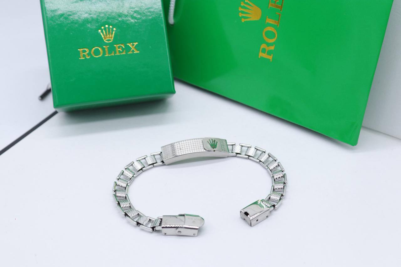Bracelet 
55 dhs💓
+Box and paper bag🎁

Zain33
♥️♥️♥️