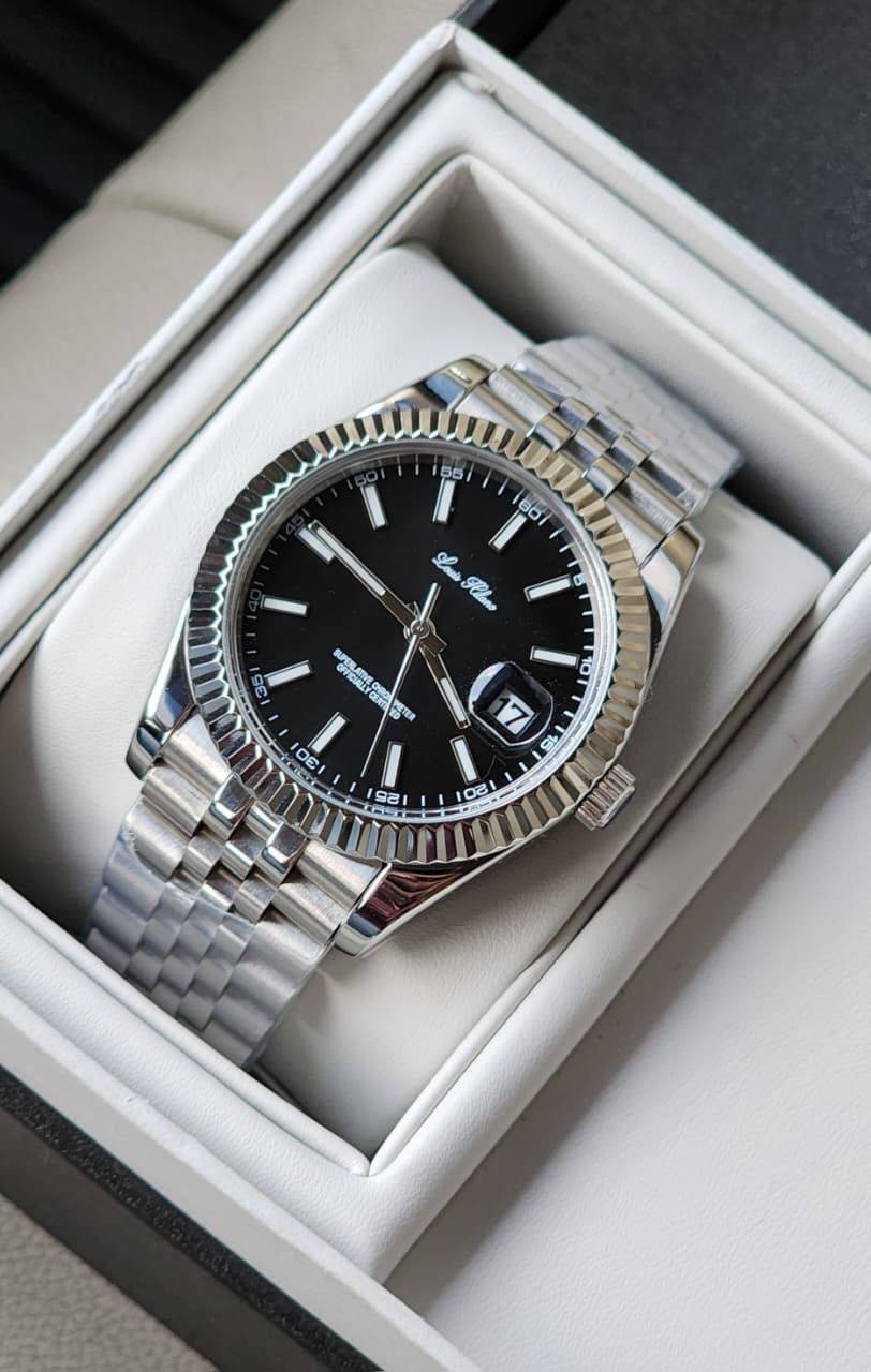Louis Hilano 
watch for men good quality 
260 dhs💓

Zain59
♥️♥️♥️