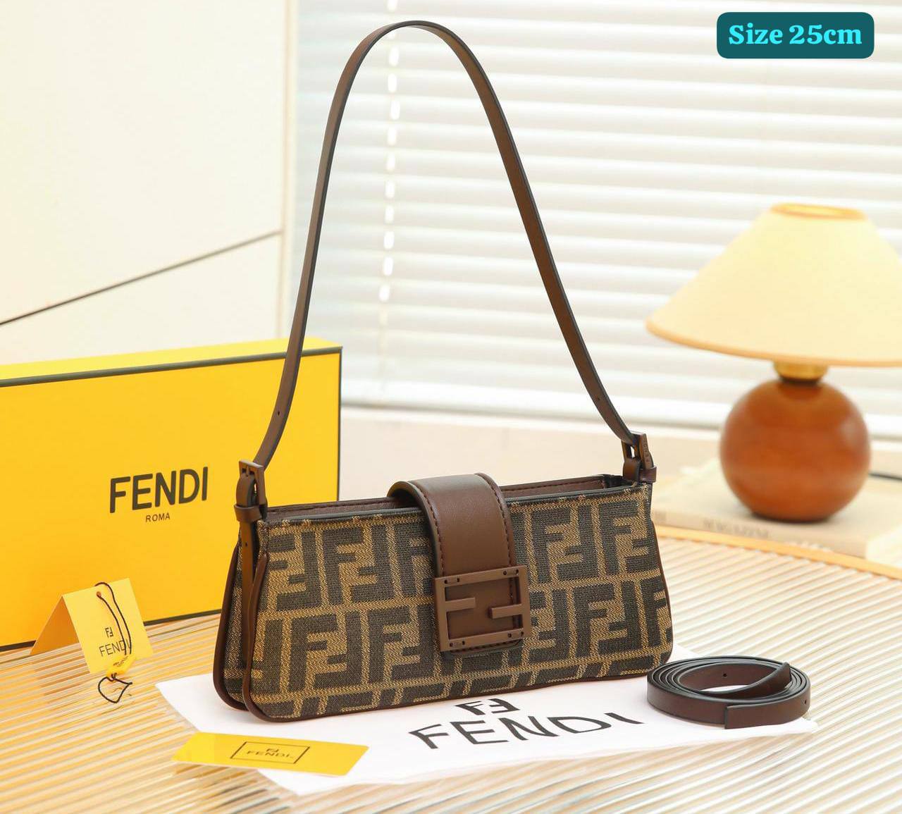Fendi
Good quality 

with box 🎁🎁🎁

90 dhs💓

Zain186
♥️♥️♥️