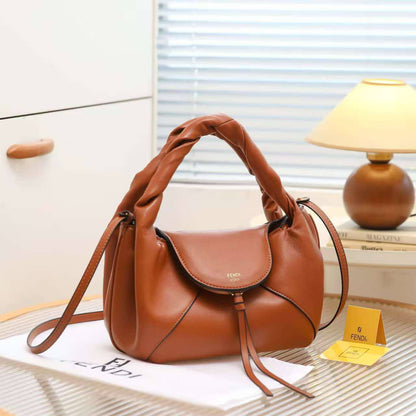FENDI 
115 dhs❣️
AED SIZE 32 CM

Zain200
♥️♥️♥️