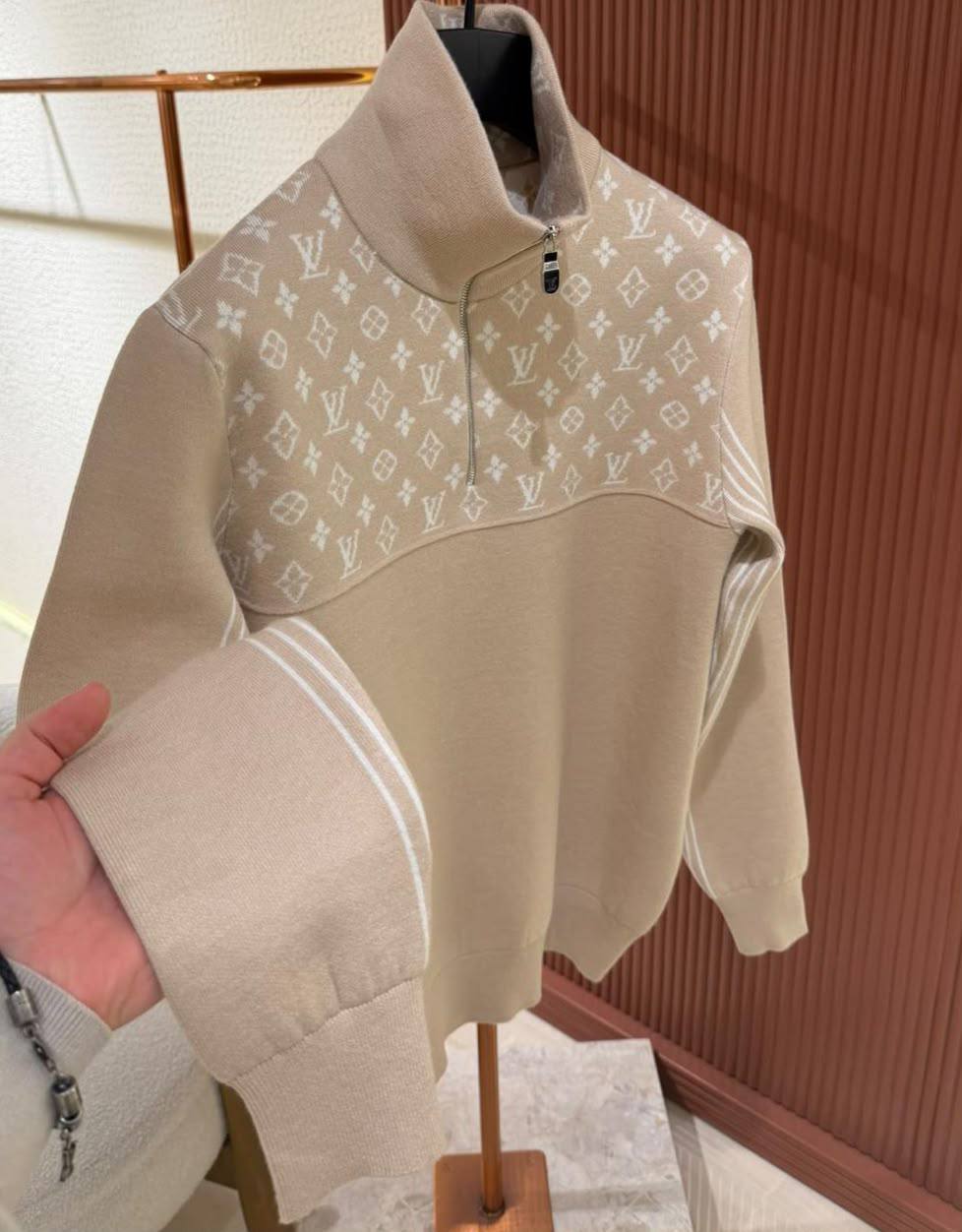 LV❣️
SUPER MASTER QUALITY ✨
SIZE :S M L XL XXL

530 dhs🇦🇪🇦🇪🇦🇪

Zain327
♥️♥️♥️