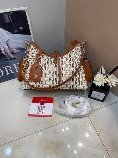 CH CH
High quality 
Size:25cm
115 dhs🇦🇪🇦🇪🇦🇪

Zain70
♥️♥️♥️