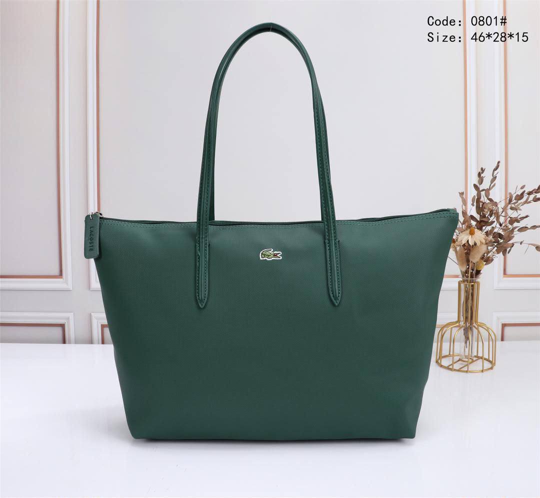 Lacoste
50 dhs🇦🇪🇦🇪

Zain219
♥️♥️♥️