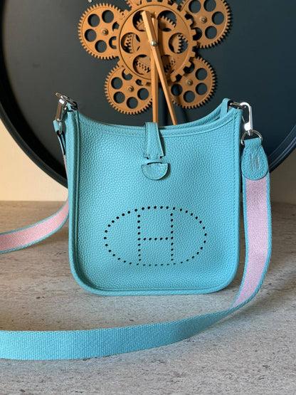 HERMES 💫

Super Master Quality ⚡️

Original Packing 🎁

Size 16CM📏

For Price 👇 WhatsApp✅
0568585901 
0507557372
0552275751 Owner Zain 👌

Zain321
♥️♥️♥️