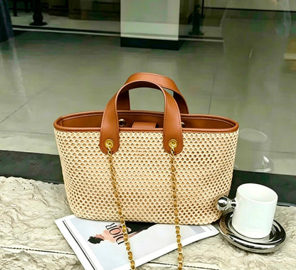 CHANEL
GOOD QUALITY 
130 dhs✅

Zain295
♥️♥️♥️