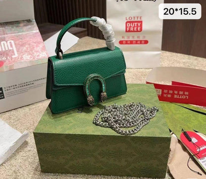 Gucci Dionysus
1️⃣ First quality +🎁
Size : 20 ~ 18 * 12 cm
80 dhs✅
with box🎁

Zain115
♥️♥️♥️