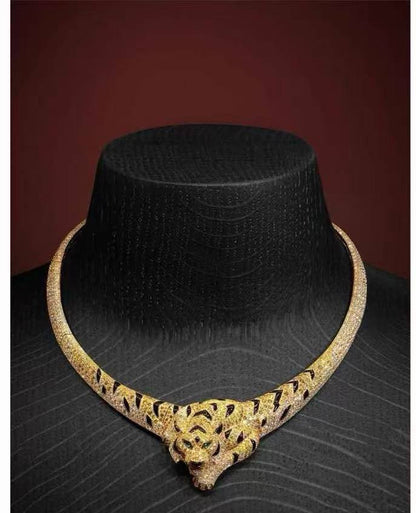 Cartier ❤️‍🔥*
Necklace 💥
Super Master quality 💯
With normal boxes 🗃️ 
And paper bag 🛍️
420 dhs✅

Zain216
♥️♥️♥️
