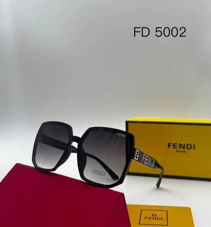 FENDI 
Sunglasses 🕶️ 
good quality 💯
With master box 🗃️ 
55 dhs🇦🇪🇦🇪

Zain273
♥️♥️♥️