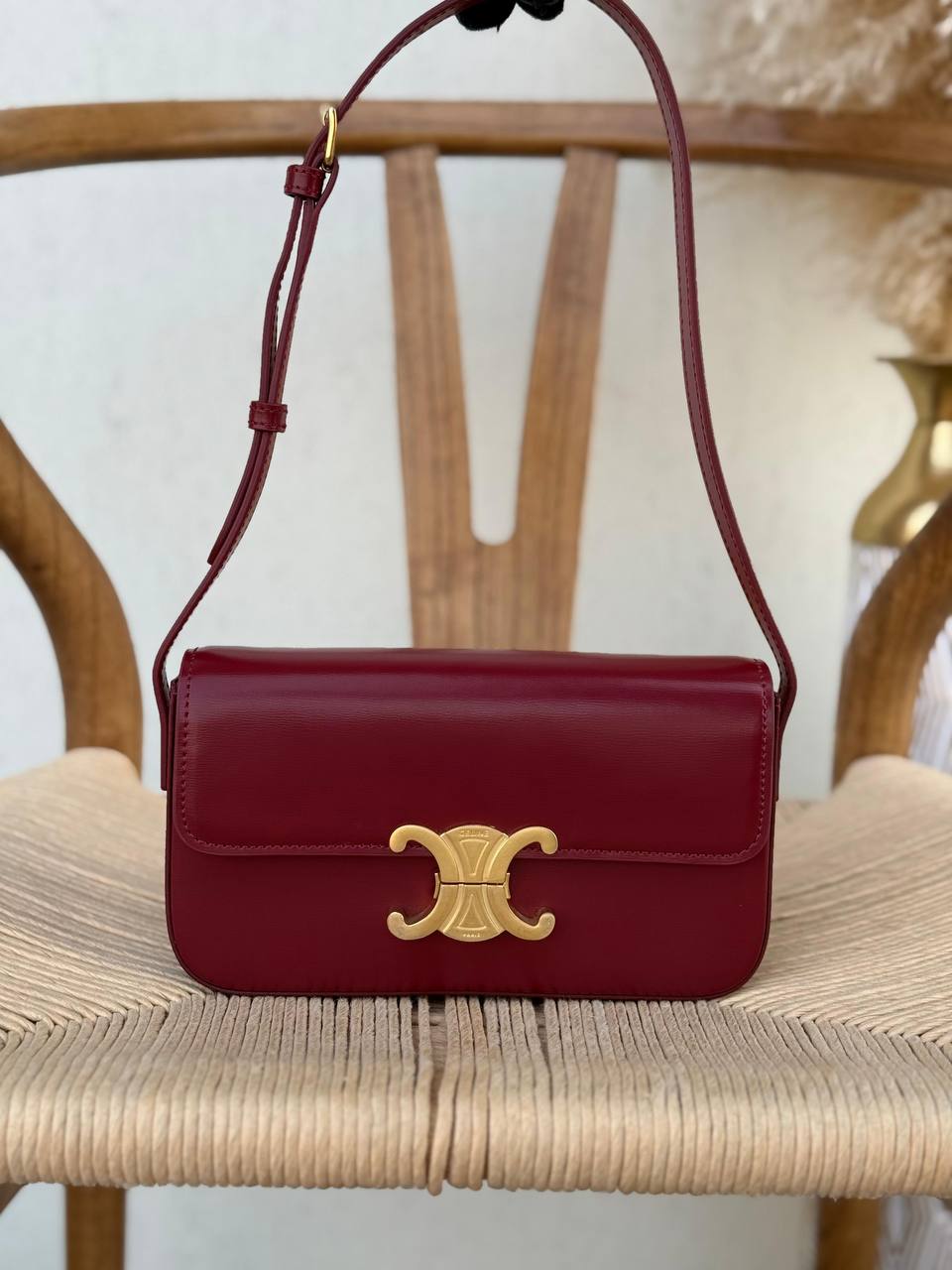 CELINE
20cm
320 dhs💓
Top quality 
With box🎁

Zain167
♥️♥️♥️