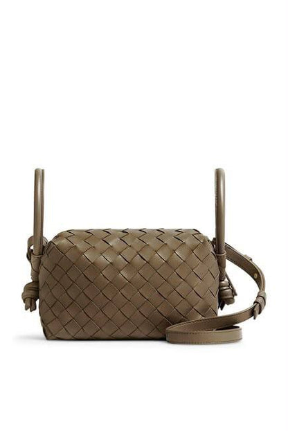 Bottega
95 dhs🇦🇪🇦🇪
With box
Size23cm

Zain219
♥️♥️♥️
