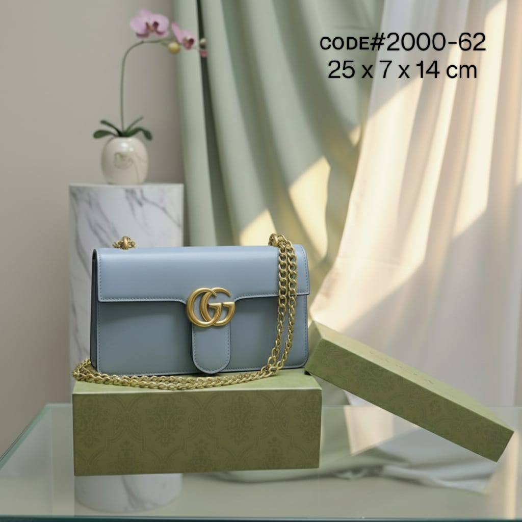 GUCCI ɢɢ ᴍᴀʀᴍᴏɴᴛ
ɪᴄᴏɴɪᴄ ɪɴᴛᴇʀʟᴏᴄᴋɪɴɢ
GG ʟᴏɢᴏ ᴘʟᴀǫᴜᴇ
sʜᴏᴜʟᴅᴇʀ ʙᴀɢ
ɢᴏʟᴅ ᴄʜᴀɪɴ sᴛʀᴀᴘ
sɪᴢᴇ : 25 cm

ᴡɪᴛʜ BOX
🎁🎁🎁

70 dhs✅

Zain31
♥️♥️♥️
