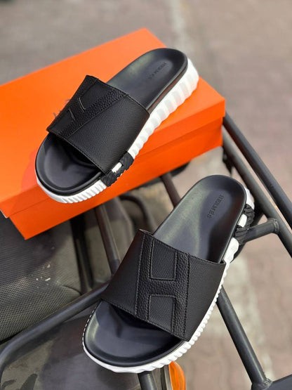 Hermes
120 dhs🪙💚
Size 40-45

Zain55
♥️♥️♥️
