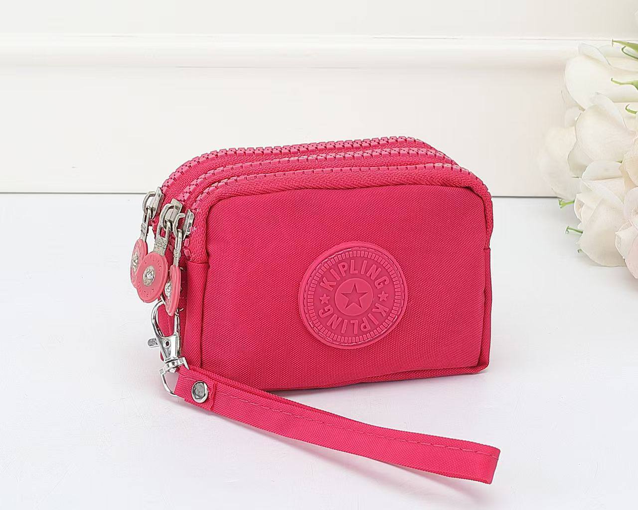 Kipling
15 dhs🇦🇪🇦🇪

Zain169
♥️♥️♥️