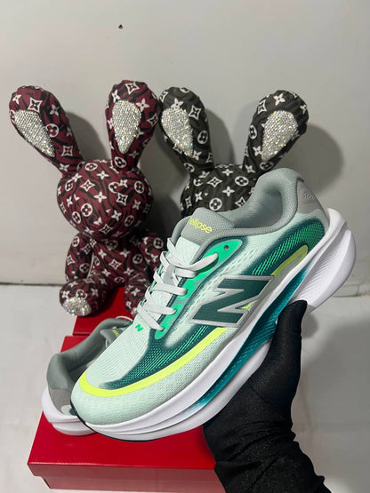 New Balance Ellipse v1 distinctive green and white 
NEW ARRIVALS 🤩
36-45 AVAILABLE 😇
220 dhs🇦🇪🇦🇪

Zain242
♥️♥️♥️