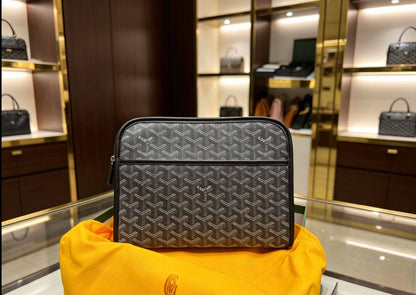 Goyard 
85 dhs✅✅

Zain07
♥️♥️♥️