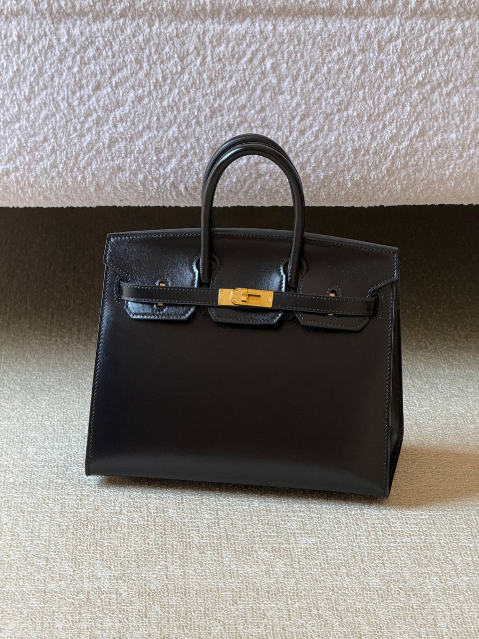 Hermes 
 birkin box 25cm💥Master quality ✅with box📦
480 dhs✅

Zain52
♥️♥️♥️