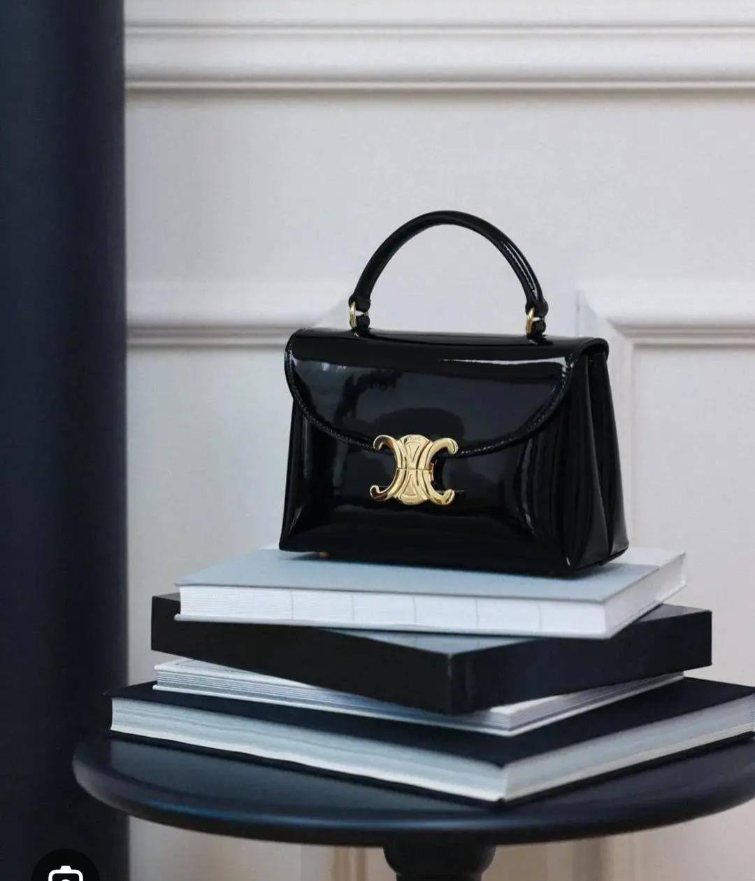 Celine - Chanel
90 dhs🪙🌨️
with box
🎁🎁🎁

high quality

Zain07
♥️♥️♥️