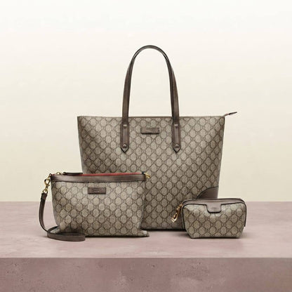 Gucci ᴛᴏᴛᴇʙᴀɢ sᴇᴛs
GG sᴜᴘʀᴇᴍᴇ ᴄᴀɴᴠᴀs
ᴢɪᴘᴘᴇʀ ᴛʏᴘᴇ ɪɴ 3 sᴇᴛs
ʜᴀs ᴀ ʟᴏɴɢ ʙᴇʟᴛ sᴛʀᴀᴘ
ɢᴏʟᴅ ʜᴀʀᴅᴡᴀʀᴇ
sɪᴢᴇ : 35 cm

130 dhs💛

Zain31
♥️♥️♥️