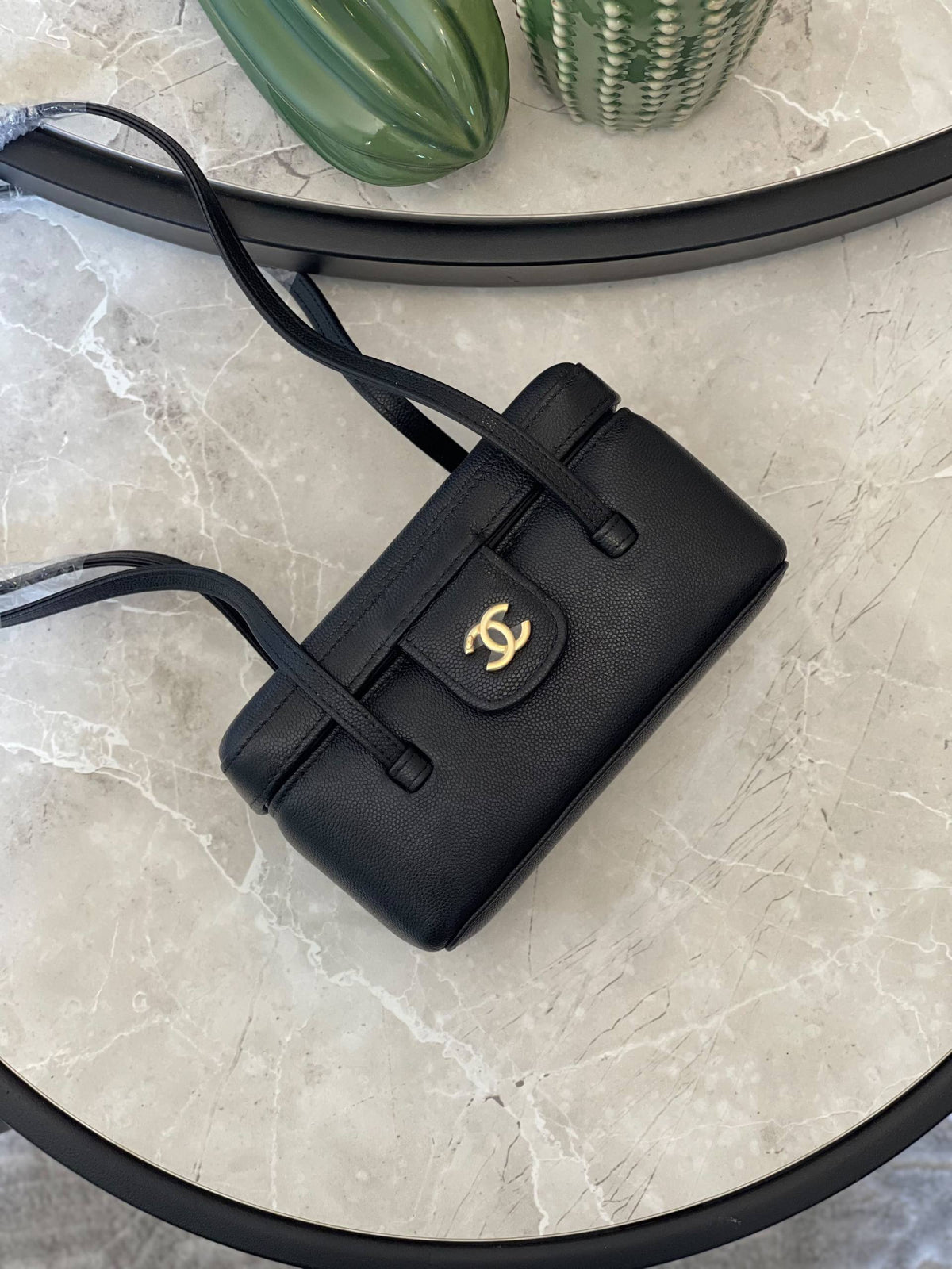 Chanel  ✨💥
Available original box 📦 
With full packing 🎀🎀
Super high quality 💥💥

For Price 👇 WhatsApp✅
0568585901 
0507557372
0552275751 Owner Zain 👌

Zain283
♥️♥️♥️