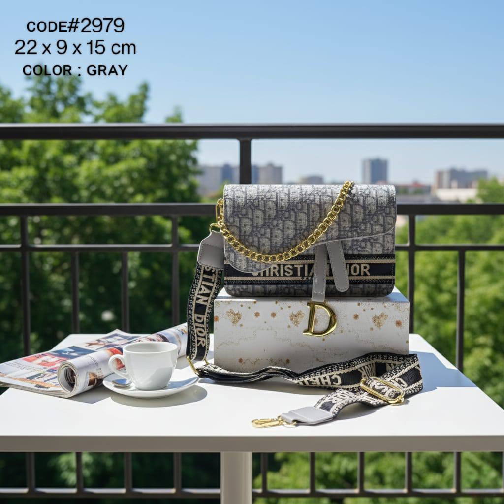 CHRISTIAN DIOR
sᴀᴅᴅʟᴇ ғʟᴀᴘ ʙᴀɢ
ᴏʙʟɪǫᴜᴇ ᴄᴀɴᴠᴀs & ʟᴇᴀᴛʜᴇʀ
ᴡɪᴛʜ ʙᴇʟᴛ sᴛʀᴀᴘ ᴀɴᴅ ɢᴏʟᴅ ᴄʜᴀɪɴ
ɢᴏʟᴅ ʜᴀʀᴅᴡᴀʀᴇ
sɪᴢᴇ : 23 cm
ᴡɪᴛʜ BOX
🎁🎁🎁

75 dhs🌺

Zain31
♥️♥️♥️