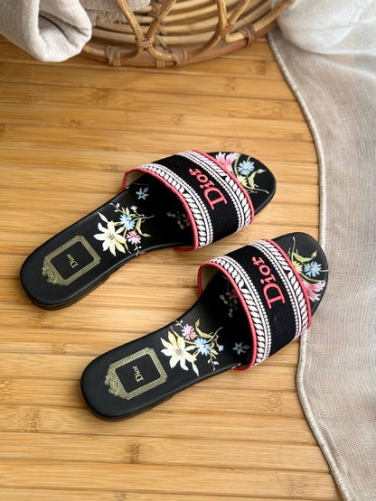 𝐃𝐢𝐨𝐫 Dior
AAA+ Quality
𝗦𝗶𝘇𝗲 𝟯𝟲 𝘁𝗼𝗼 𝟰𝟭
450 dhs✅

Zain303
♥️♥️♥️