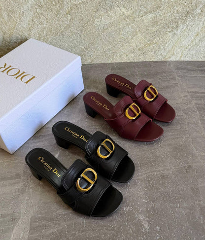 DIOR 
SuperMaster Quality 💯
450 dhs✅
Size: 36-41💥

Zain171
♥️♥️♥️
