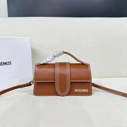 JACQUEMUS

Best quality 

with box

115 dhs🇦🇪🇦🇪

size 24CM

Zain290
♥️♥️♥️