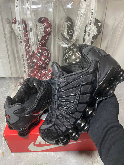 Nike shox TL ‘Black’🖤
36 to 45 AVAILABLE 🤩
230 dhs🇦🇪🇦🇪

Zain242
♥️♥️♥️