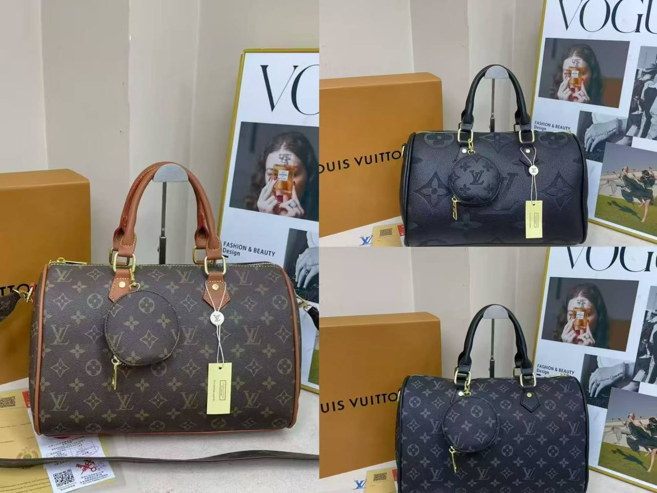 LV
Size  32×18cm
100 dhs✅

Zain04
♥️♥️♥️