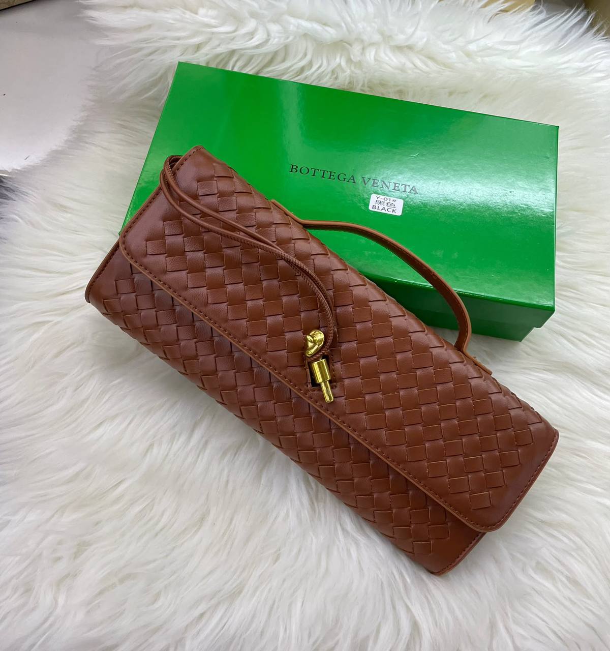 Bottega
⚡30cm
⚡with box
100 dhs💓

Zain118
♥️♥️♥️