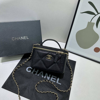 Chanel
withbox 
🎁🎁🎁

95 dhs❣️

Zain143
♥️♥️♥️