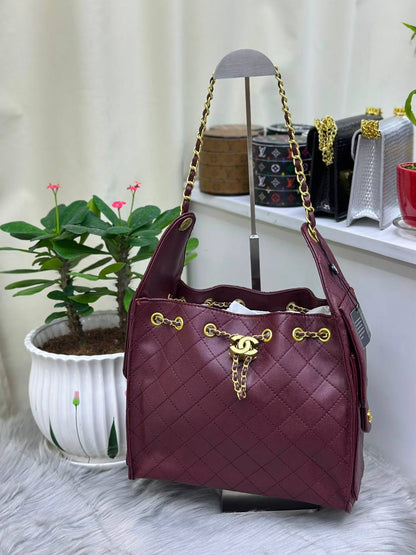 CHANEL 
SIZE  ……… 28CM 
120 dhs🇦🇪🇦🇪

Zain244
♥️♥️♥️